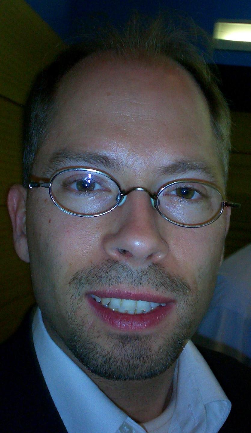 Portrait of Jens Eisert.