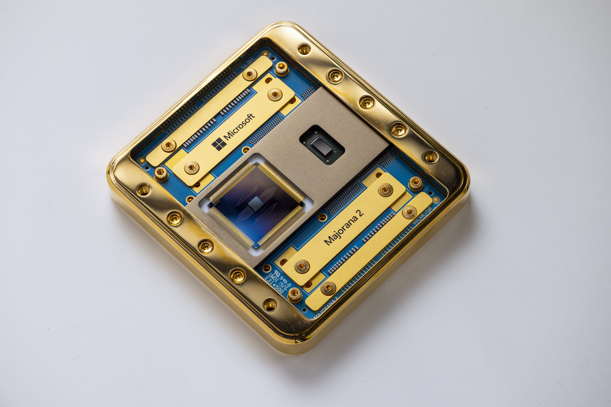 The real gold-and-blue Microsoft Majorana 2 chip